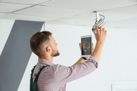 Rénovation électrique, quels avantages pour votre logement ancien ?