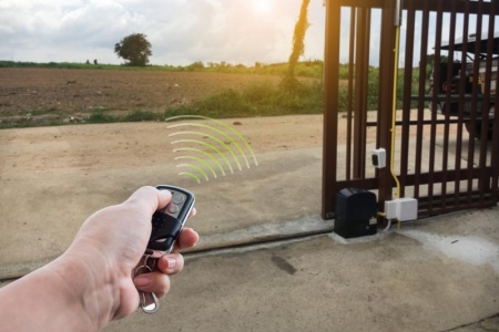 Motorisation de portail, confort et sécurité à portée de télécommande