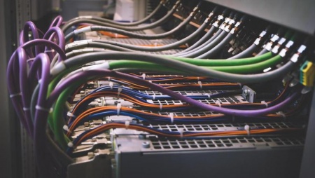 Un c&acirc;blage r&eacute;seau bien pens&eacute; &agrave; La F&egrave;re pour &eacute;viter les pannes techniques